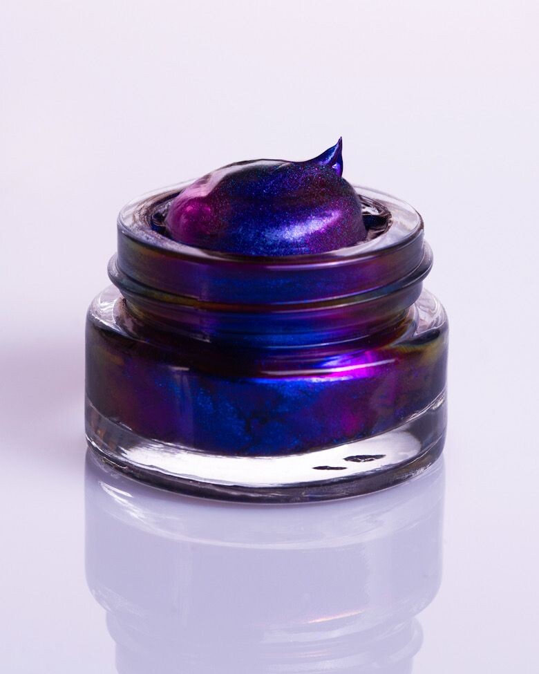 Shadow Potion - Karla Cosmetics