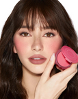 Close-Up Blurring Powder Blush