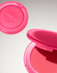 Close-Up Blurring Powder Blush