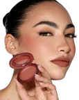 Close-Up Blurring Powder Blush